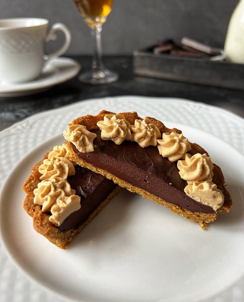 keto tarta czekoladowo rymowa, krem karmelowy, bez cukru