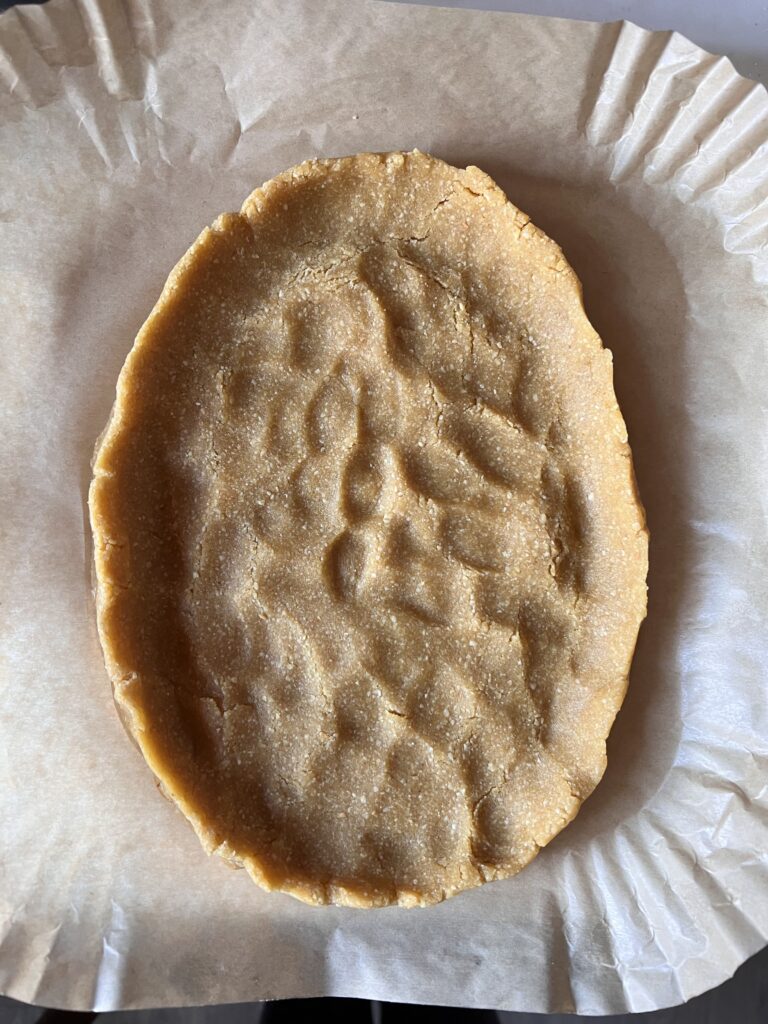 Keto mazurek snickers orzeszki ziemne, karmel, bez cukru i bez glutenu