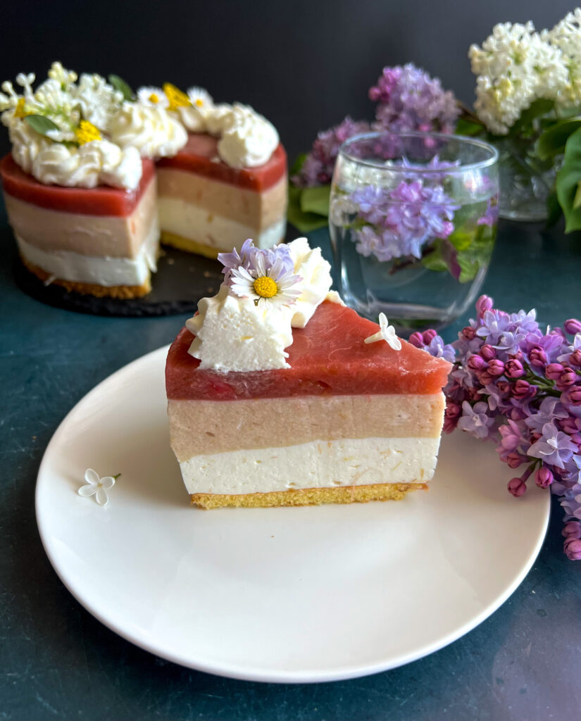 Keto sernik na zimno z rabarbarem, bez cukru