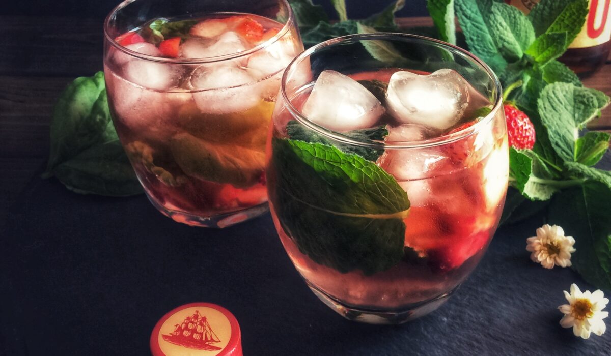 Truskawkowe mojito bez cukru, idealne na majówkę i grilla
