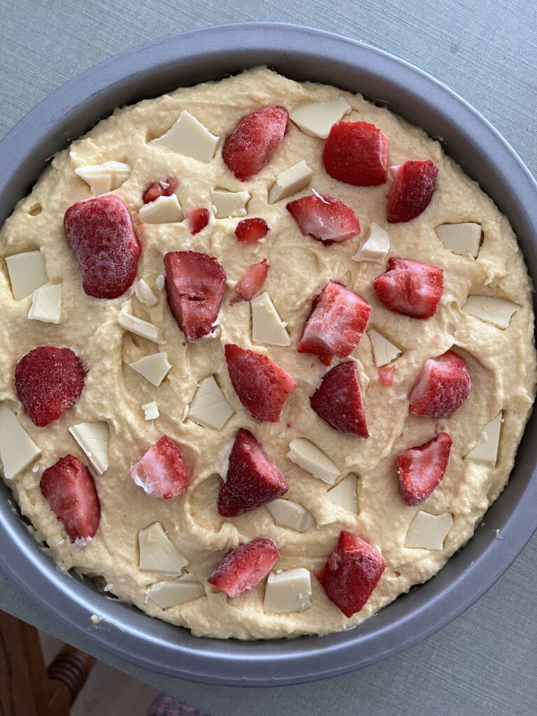 keto ciasto, ketoza, truskawki, czekolada, deser, przepis