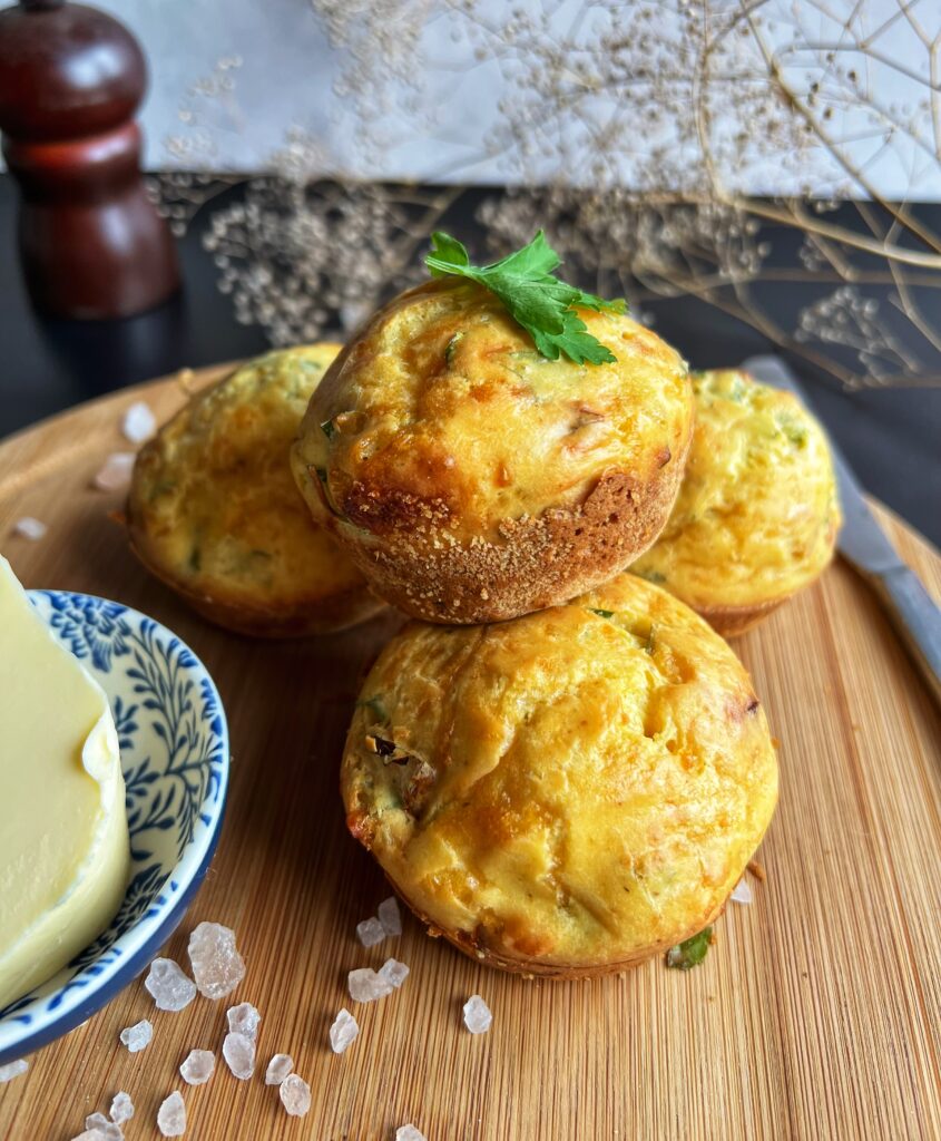 Keto babeczki serowo-pietruszkowe