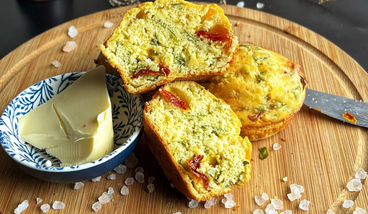 Keto babeczki serowo-pietruszkowe