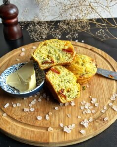 Keto babeczki serowo-pietruszkowe
