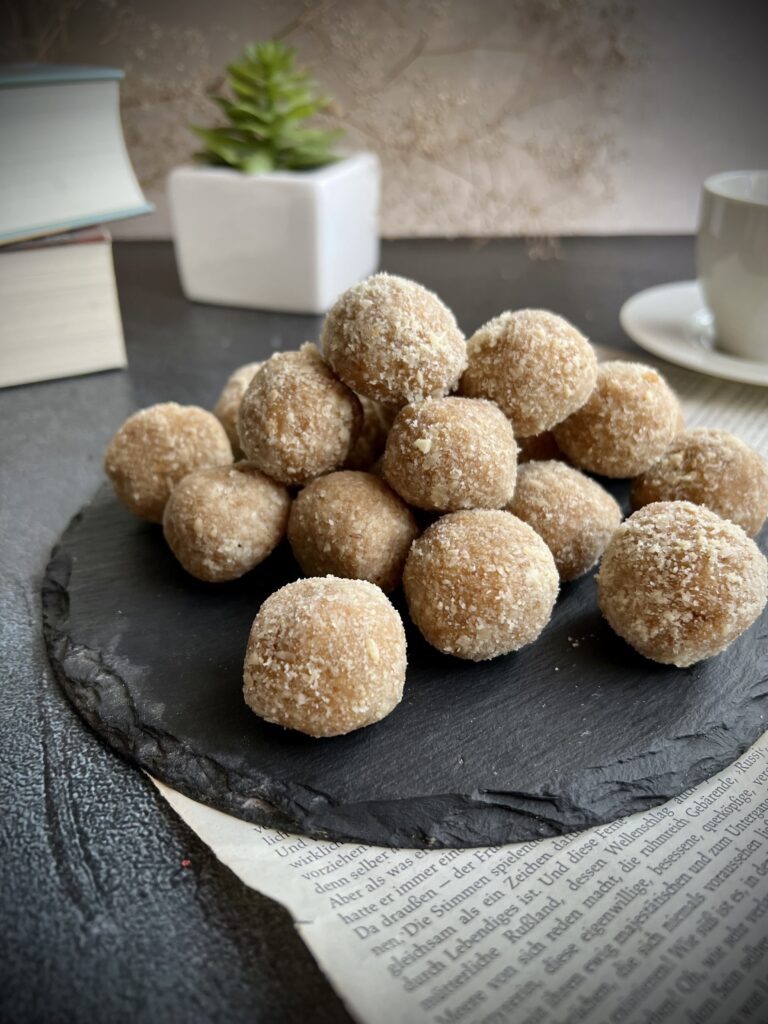 Trufle świętomarcińskie z białym makiem