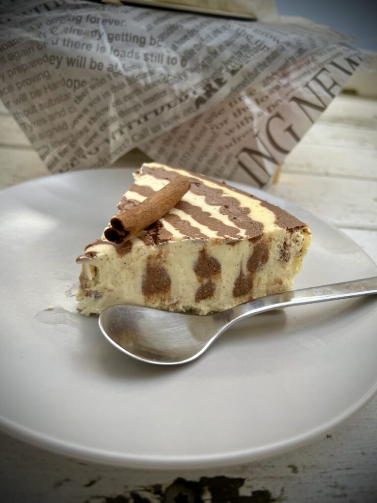 Świąteczny sernik waniliowo - cynamonowy