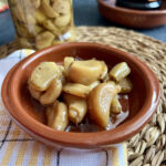 Czosnek konfitowany – przepis bez użycia piekarnika