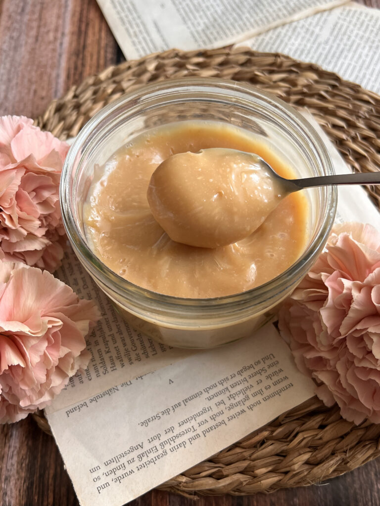 Keto kajmak - aksamitna i aromatyczna masa krówkowa