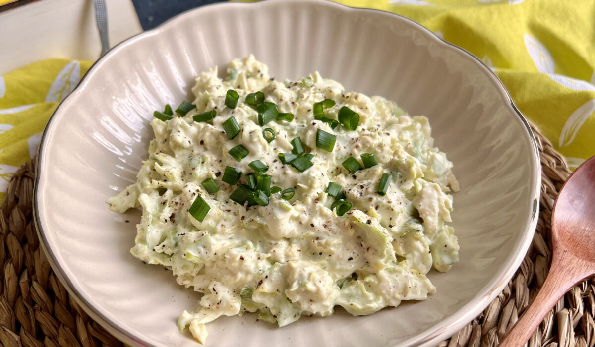 Remulada z brukselką - prosty keto dodatek do jajek, mięs, ryb czy kanapek.