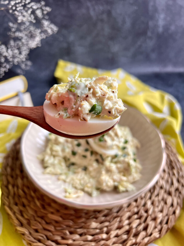 Read more about the article Remulada z brukselką – idealny keto dodatek jajek, mięs i ryb