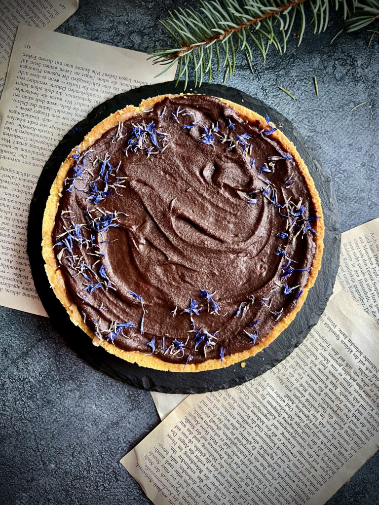 Keto tarta z karmelem i orzechami laskowymi