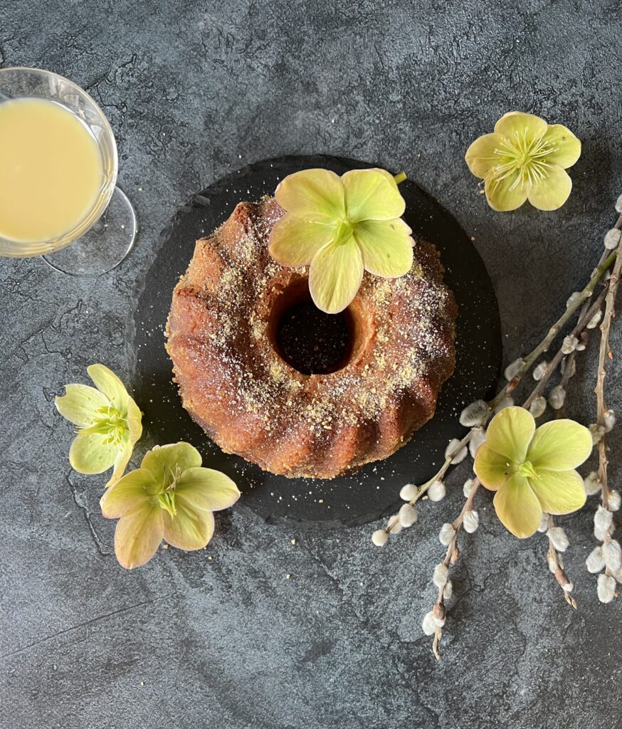 Keto babka wielkanocna "Rum Baba"