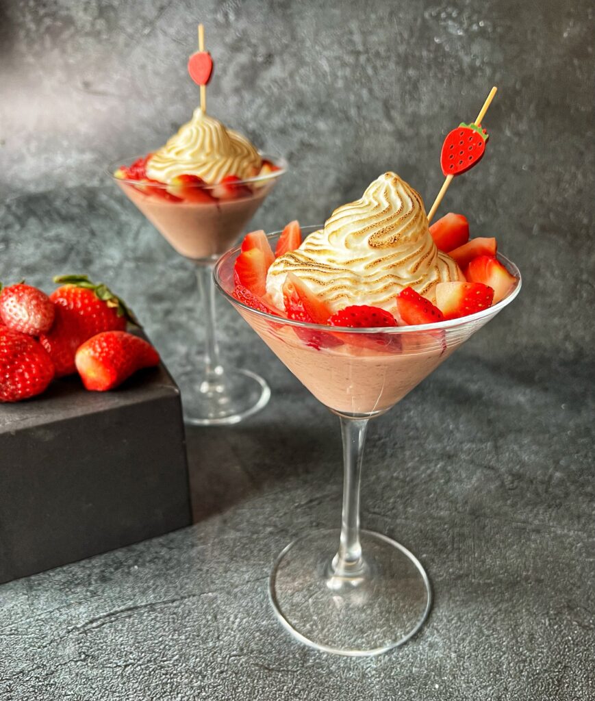 Domowy budyń truskawkowy bez dodatku cukru