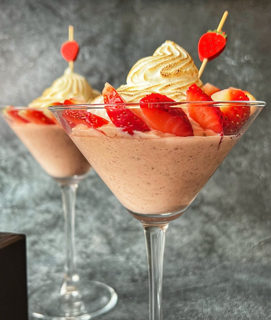 Domowy budyń truskawkowy bez dodatku cukru