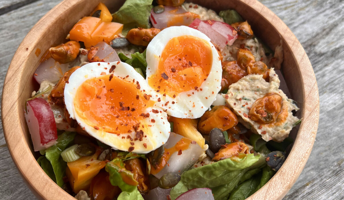 Keto sałatka Posejdona - pyszny i zdrowy posiłek do przygotowania w 15 min