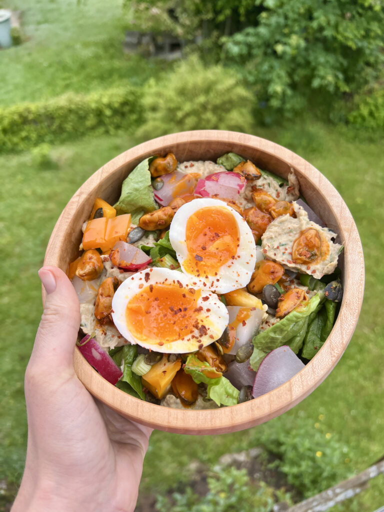 Keto sałatka Posejdona - pyszny i zdrowy posiłek do przygotowania w 15 min