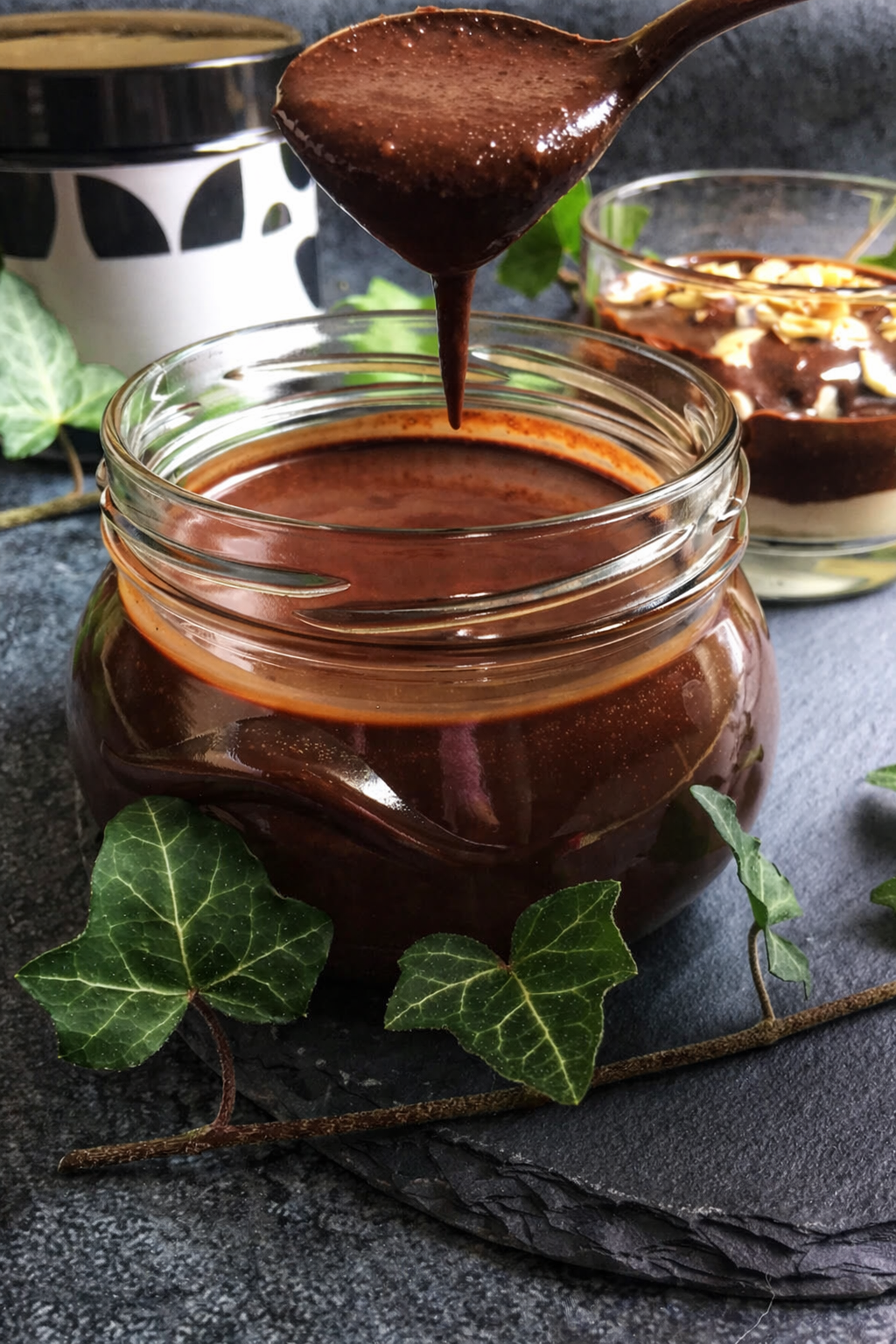 Keto Nutella - pyszny krem czekoladowo orzechowy bez cukru i bez laktozy