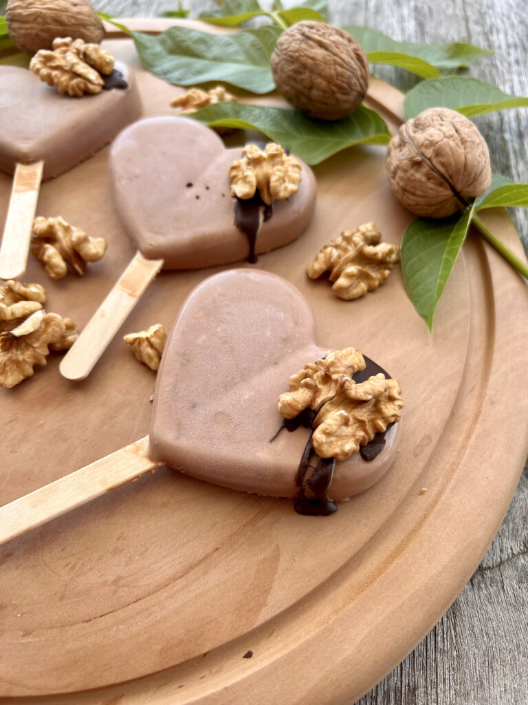 Read more about the article Keto lody mleczna czekolada i orzech włoski