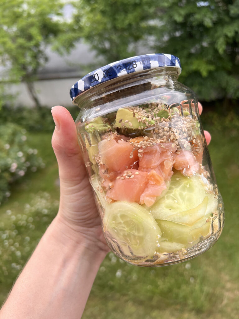 Keto sushi bez zwijania - pyszna i zdrowa sałatka d przygotowania w 5 min