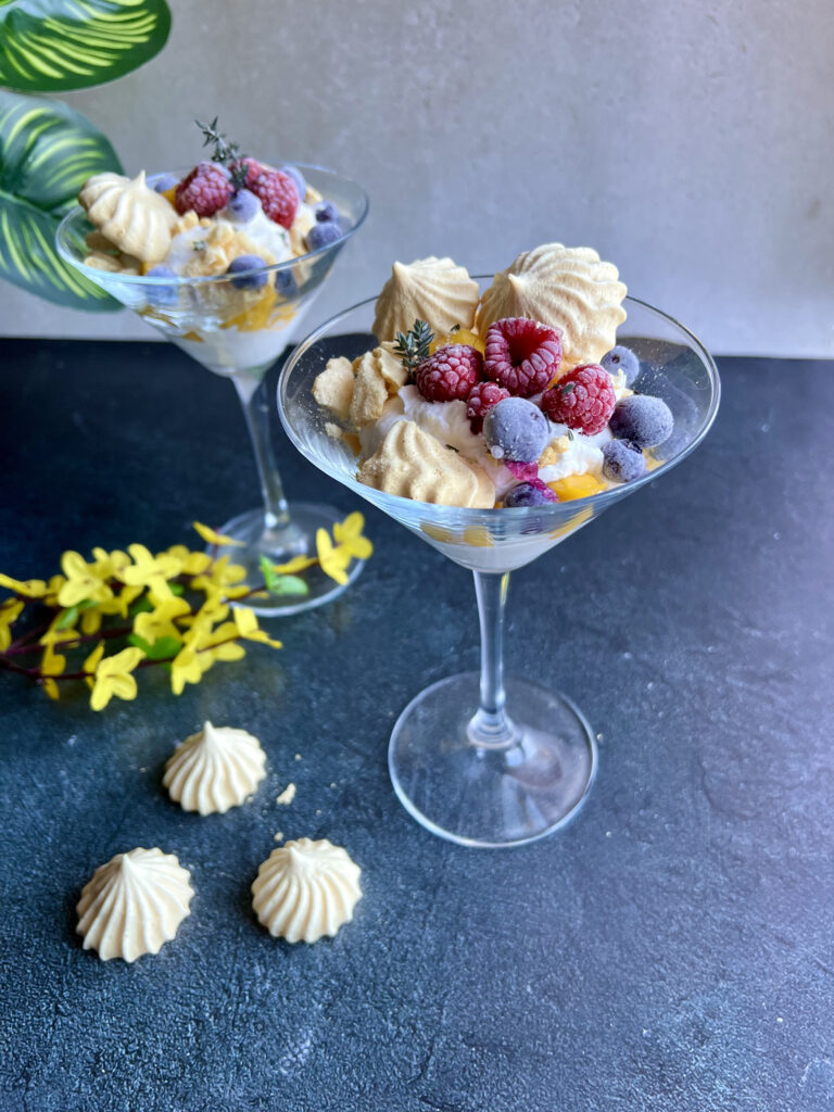 Keto deser Eton Mess - pyszny bałagan bez cukru