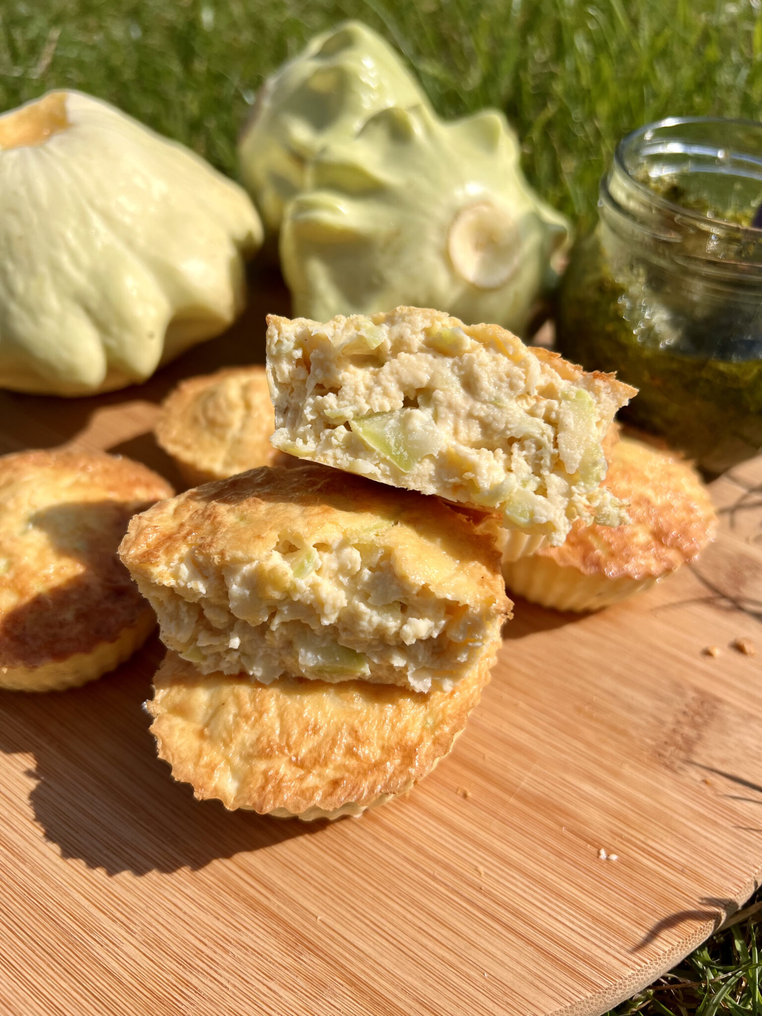 Keto babeczki z patisonem i fetą