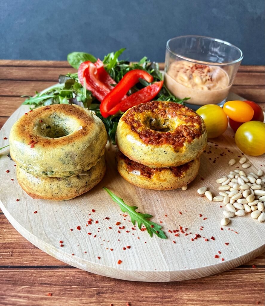 keto-bajgle, keto-bajgle-z-bekonem, keto-sniadanie, proste-przepisy, proste-sniadanie