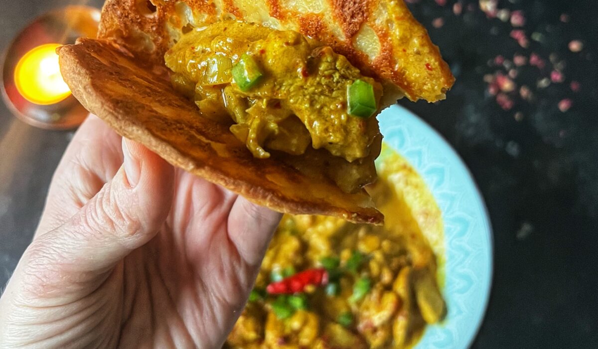 Keto naan - indyjskie chlebki bez glutenu i bez białej mąki