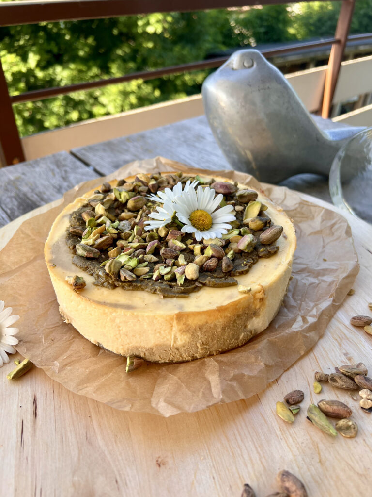 Read more about the article Sernik bez cukru pistacjowo-limonkowy