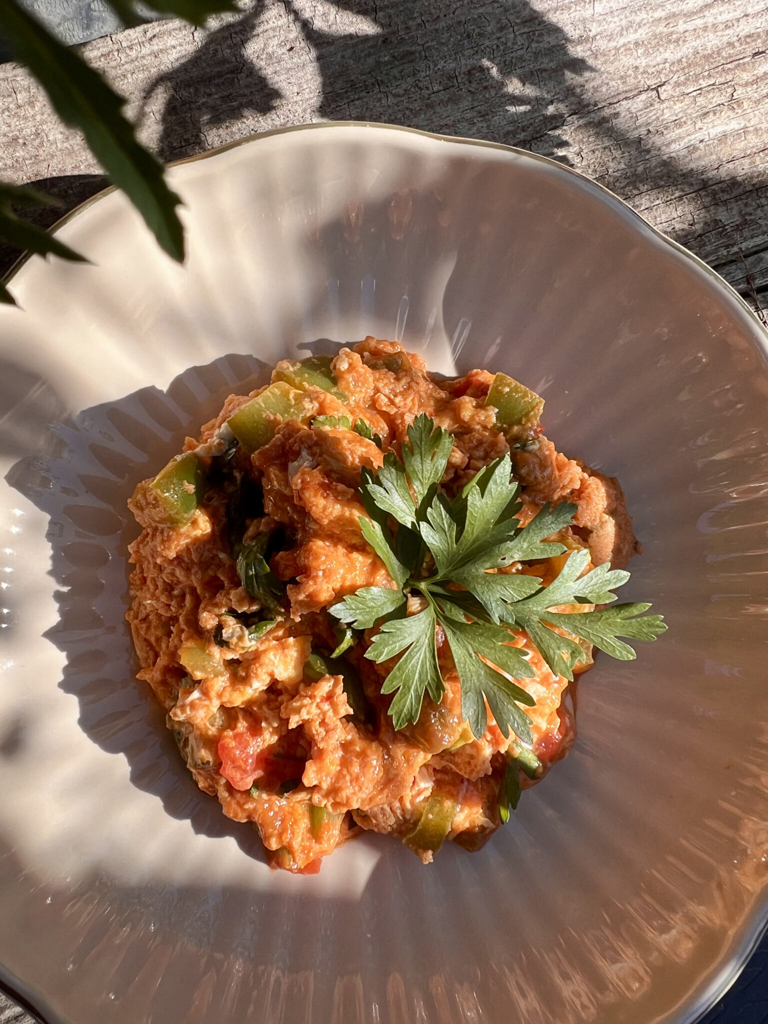 Menemen - aromatyczna turecka jajecznica z pomidorami i papryką