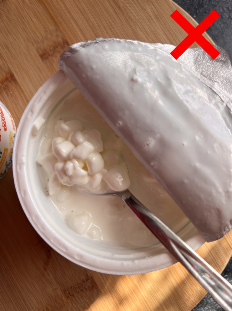 Sernik czekoladowy z twarożku wiejskiego - zdrowy keto deser