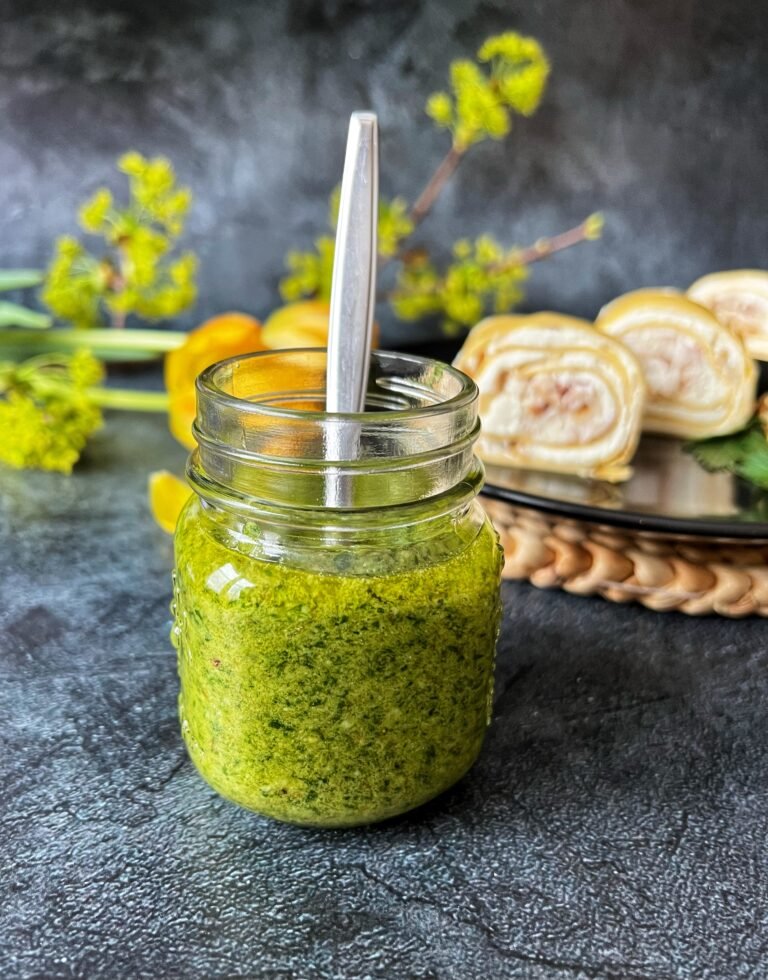 Read more about the article Pesto z pietruszki i orzechów włoskich