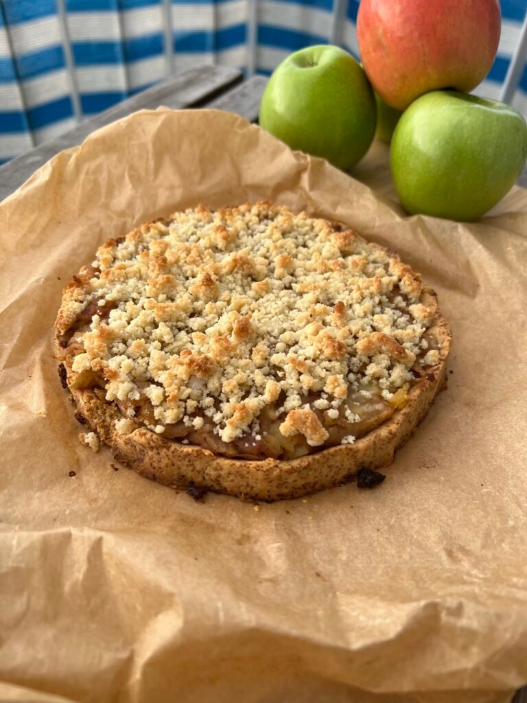 Keto tarta z jabłkami i kruszonką - klasyka w wersji low carb