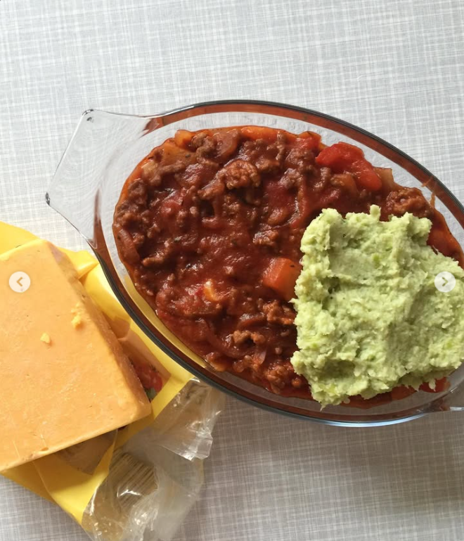 Keto zapiekanka pasterska z puree z brukselki