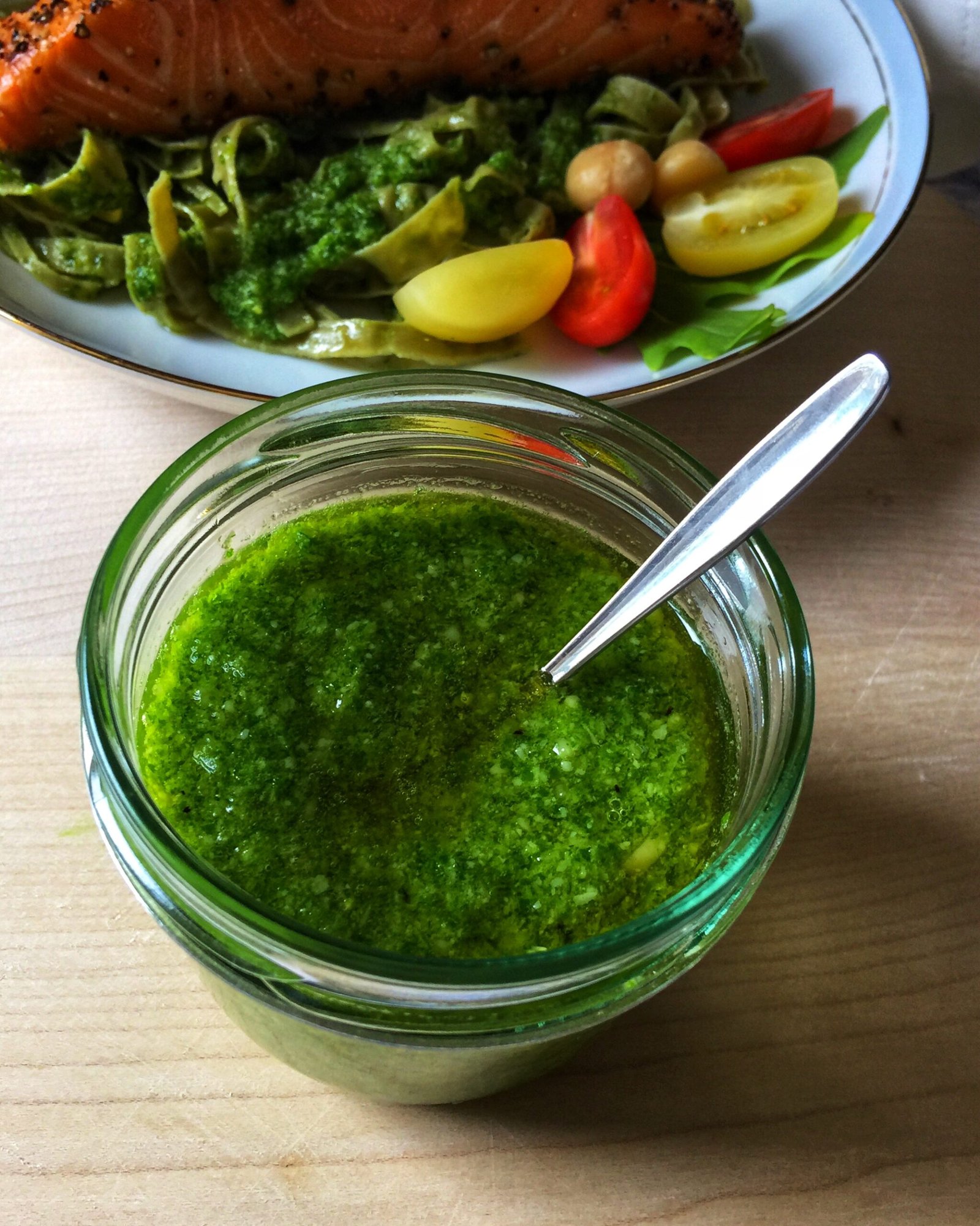 Pesto z rukoli z orzechami makadamia