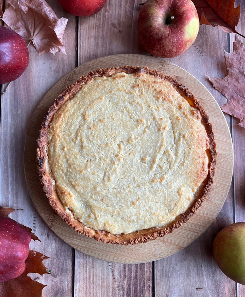 Keto tarta z jabłkami i kremem frangipane