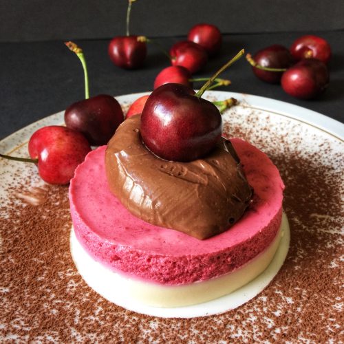 panna cotta z musem wiśniowym i kremem czekoladowymi keto i bez cukru