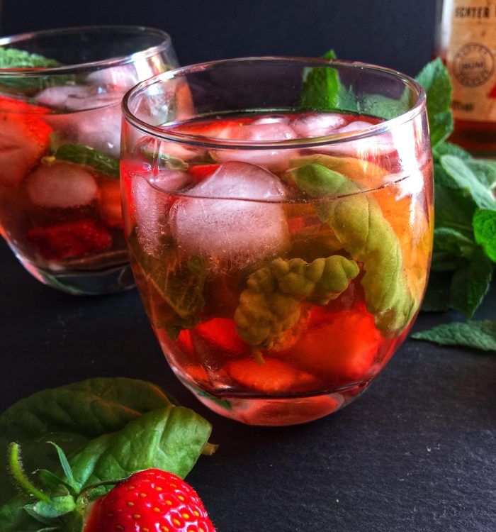 Truskawkowe mojito bez cukru i sztucznych syropów. Keto i low carb.