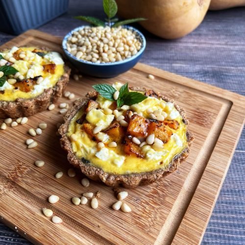 Keto tarta z dynią, fetą i miętą - pomysł na pyszny, jesienny obiad