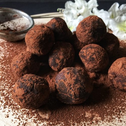 Keto trufle czekoladowo - fistaszkowe, przepisy, keto, keto słodycze, dieta ketogeniczna, keto przepisy
