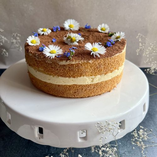 Keto tort z kremem tiramisu i dżemem agrestowym z fasolką tonka, bez cukru i bez glutenu