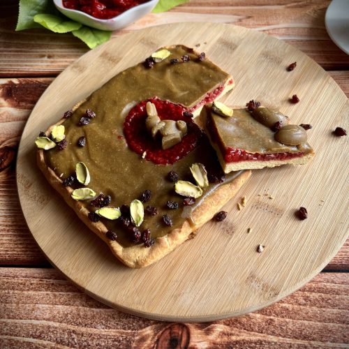 Keto mazurek pistacja malina