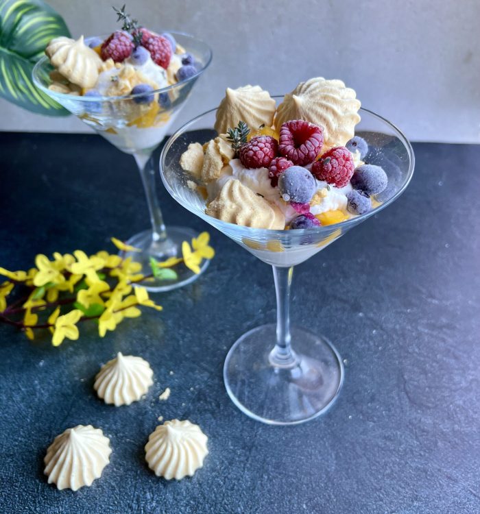 Keto deser Eton Mess - pyszny bałagan bez cukru
