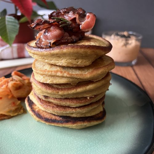 Wytrawne placuszki z dipem kimchi, puszyste pankejki keto