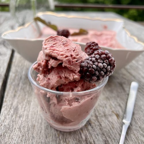 Keto lody jeżynowo - śmietankowe bez cukru