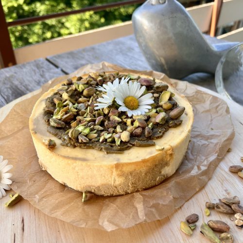 Sernik bez cukru pistacjowo-limonkowy