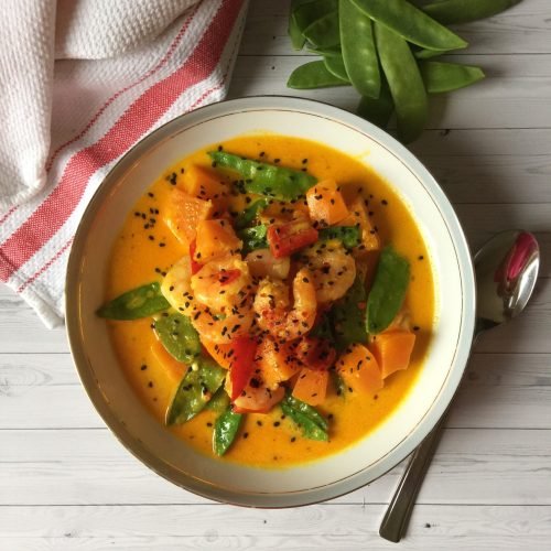 Keto curry z krewetkami i dynią - rozgrzewająca, sycąca zupa idealna na jesień