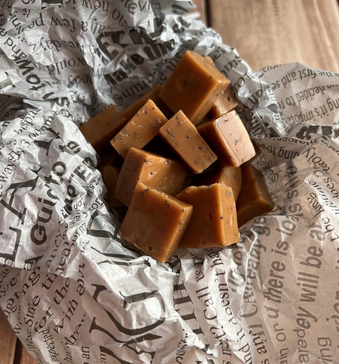 Keto krówki z makiem - domowe cukierki bez cukru
