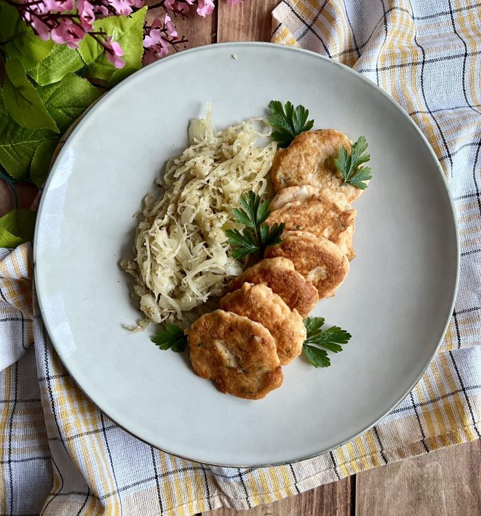 Wysokobiałkowe kotleciki z wędzonego łososia i jajek