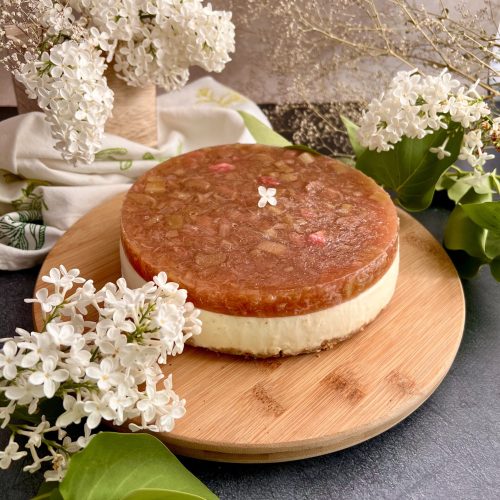 Keto sernik na zimno biała czekolada i rabarbar, przepisy keto, bez cukru, proste przepisy, deser