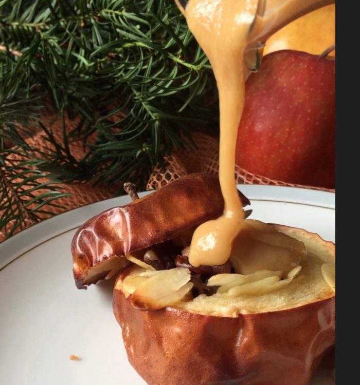 Keto karmel  i jabłka zapiekane z orzechami